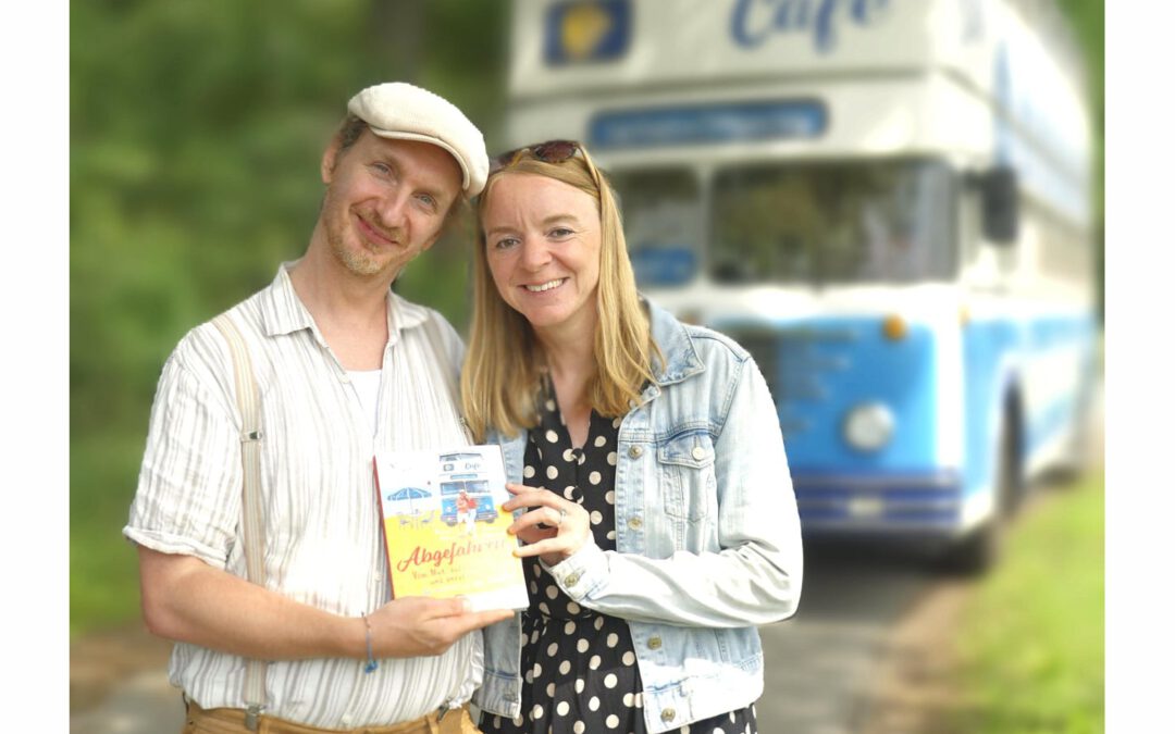 Literatur auf Rädern: Lesung und Begegnung mit den Autoren, „Europa-Reise im Doppeldecker-Cafebus“